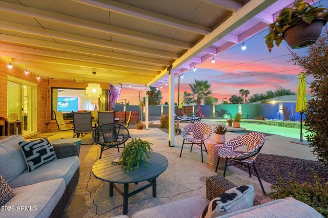 2011 W CAMPBELL Avenue, Phoenix, AZ 85015