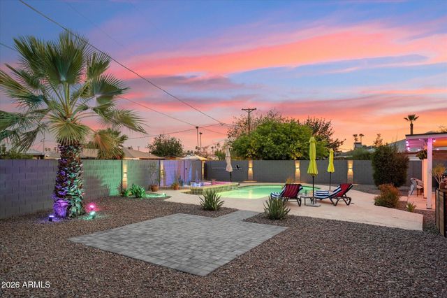 2011 W CAMPBELL Avenue, Phoenix, AZ 85015