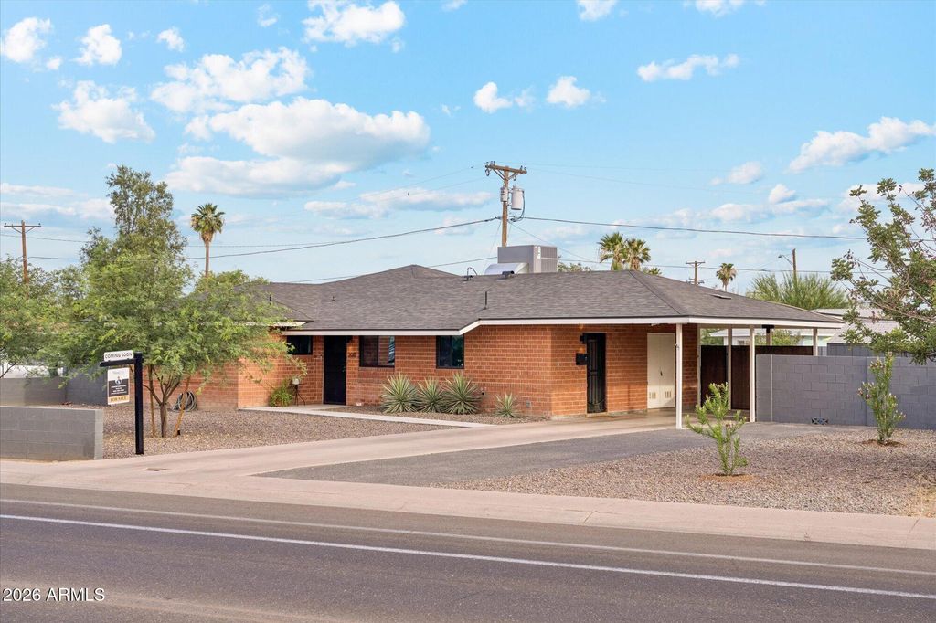 2011 W CAMPBELL Avenue, Phoenix, AZ 85015