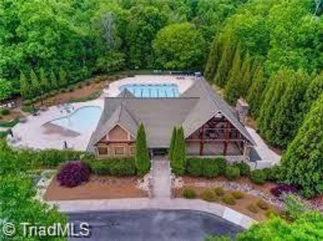 6324 Autumn Crest Court, Summerfield, NC 27358