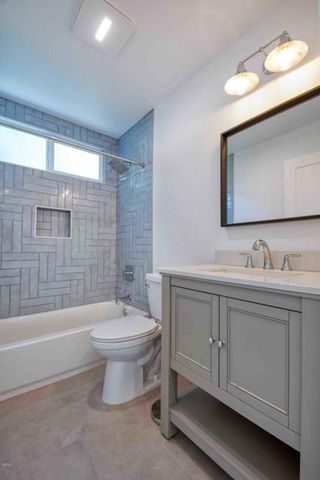 3185 Larga Avenue C, Los Angeles, CA 90039