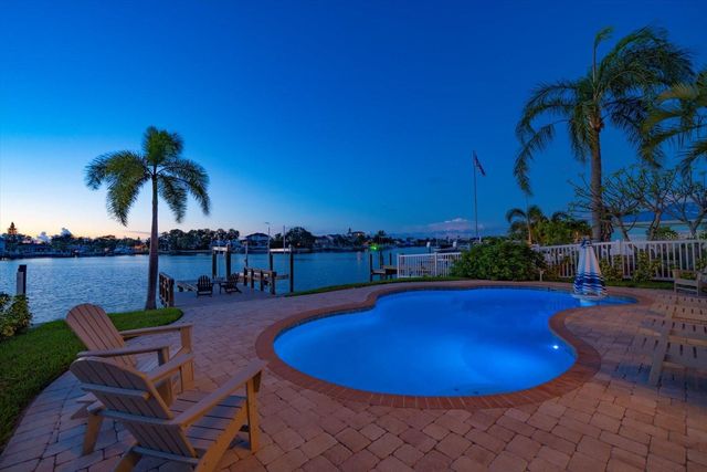 478 HARBOR DRIVE S, Indian Rocks Beach, FL 33785