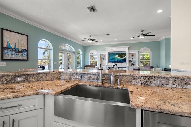 478 HARBOR DRIVE S, Indian Rocks Beach, FL 33785