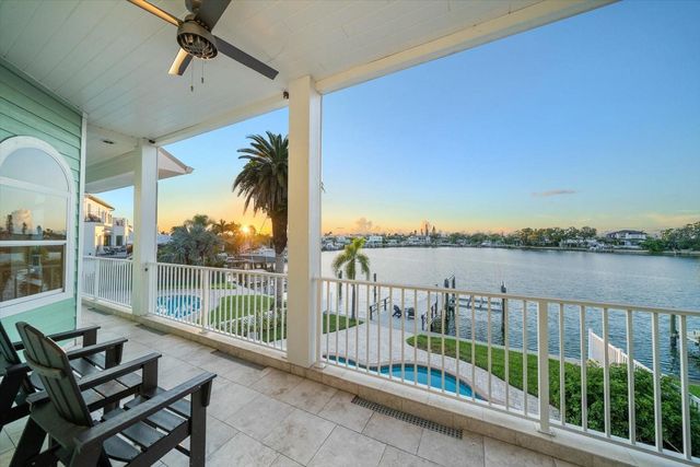 478 HARBOR DRIVE S, Indian Rocks Beach, FL 33785