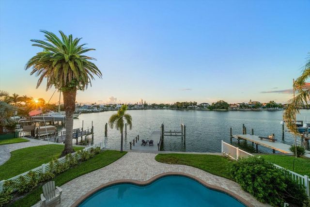 478 HARBOR DRIVE S, Indian Rocks Beach, FL 33785