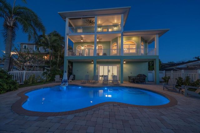 478 HARBOR DRIVE S, Indian Rocks Beach, FL 33785