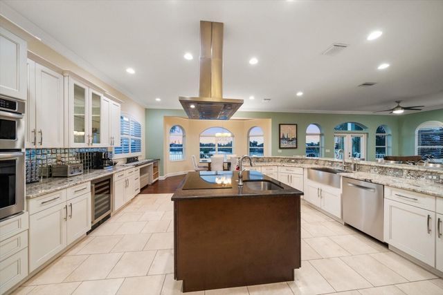 478 HARBOR DRIVE S, Indian Rocks Beach, FL 33785