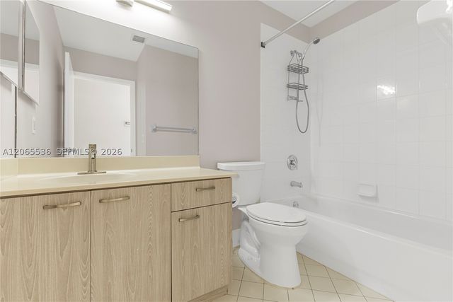 363 NW 158th Ave, Pembroke Pines, FL 33028