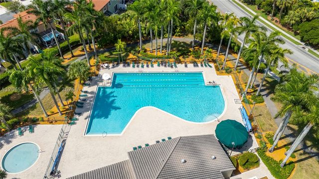 363 NW 158th Ave, Pembroke Pines, FL 33028
