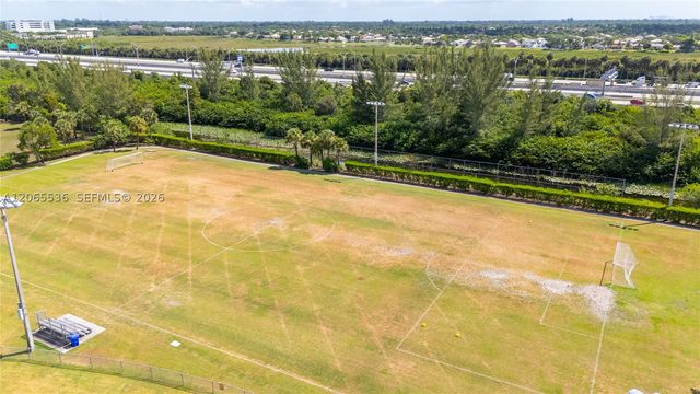 363 NW 158th Ave, Pembroke Pines, FL 33028