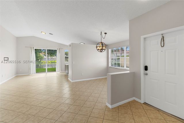 363 NW 158th Ave, Pembroke Pines, FL 33028