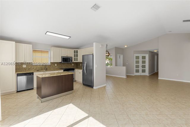 363 NW 158th Ave, Pembroke Pines, FL 33028