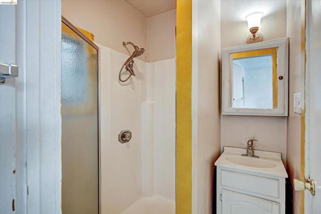1437 56Th Ave, Oakland, CA 94621