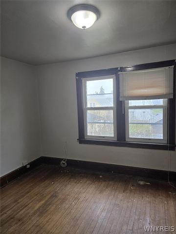 2225 South Avenue, Niagara Falls, NY 14305