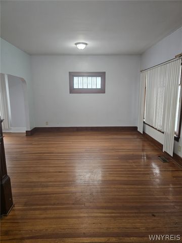 2225 South Avenue, Niagara Falls, NY 14305