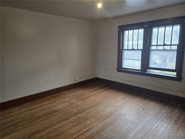 2225 South Avenue, Niagara Falls, NY 14305