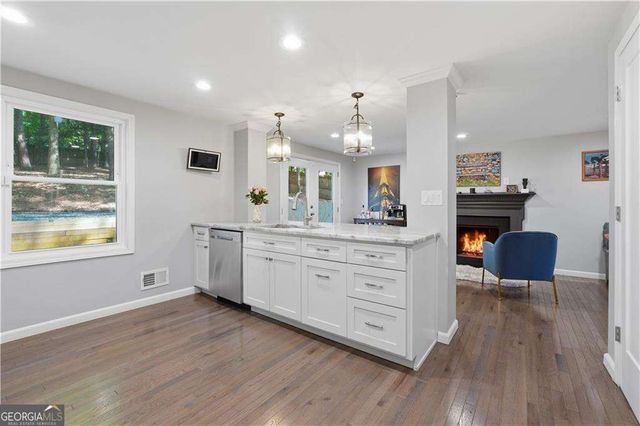 9715 N Pond Circle, Roswell, GA 30076