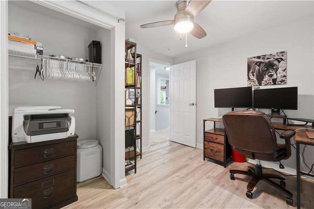 9715 N Pond Circle, Roswell, GA 30076