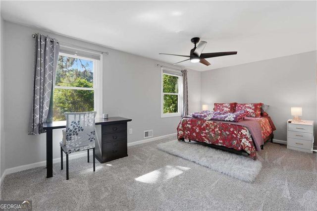 9715 N Pond Circle, Roswell, GA 30076