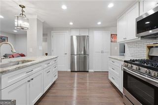 9715 N Pond Circle, Roswell, GA 30076