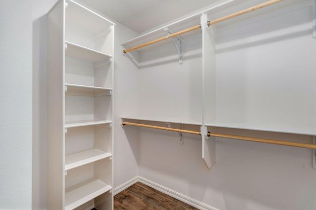 867 S Irontree Court, Nixa, MO 65714