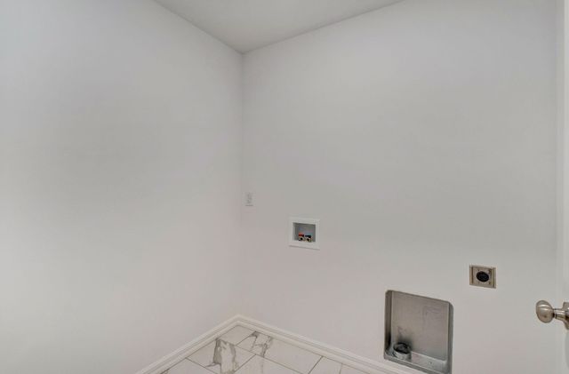 867 S Irontree Court, Nixa, MO 65714