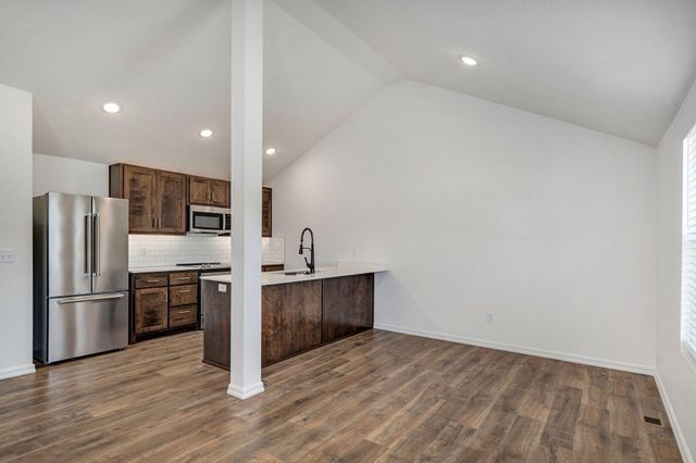 867 S Irontree Court, Nixa, MO 65714