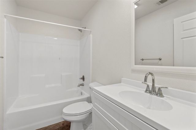 708-712 Seven Oaks Road, Bonham, TX 75418