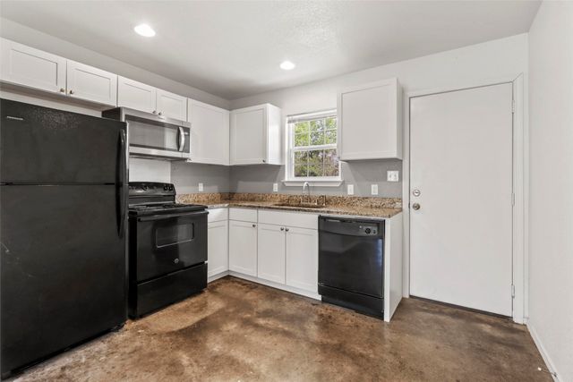 708-712 Seven Oaks Road, Bonham, TX 75418