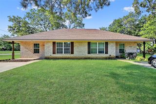 708-712 Seven Oaks Road, Bonham, TX 75418