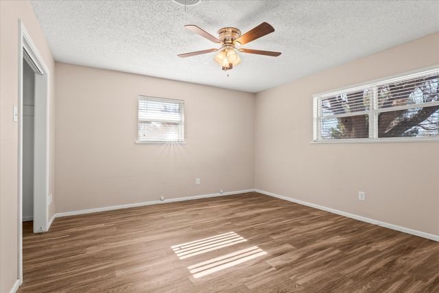 2003 College Avenue, Levelland, TX 79336