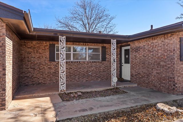 2003 College Avenue, Levelland, TX 79336