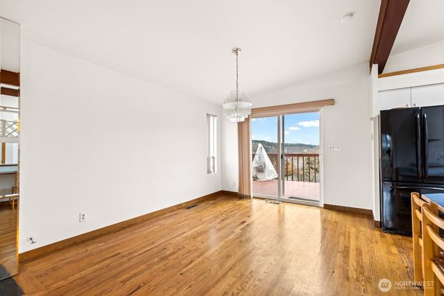 1006 N 36th Street, Renton, WA 98056