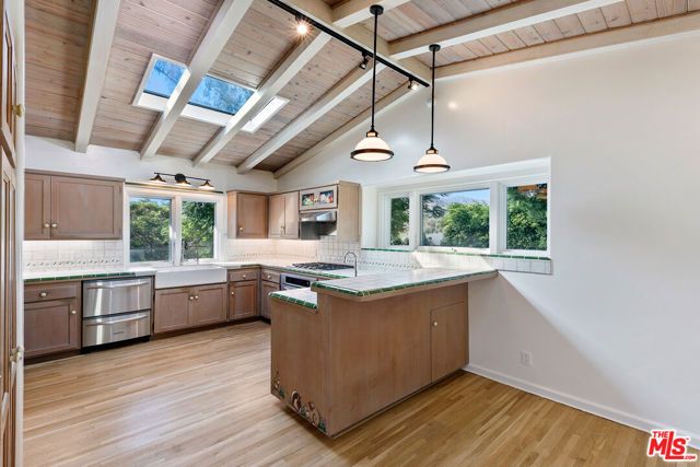 6100 Bonsall Drive, Malibu, CA 90265