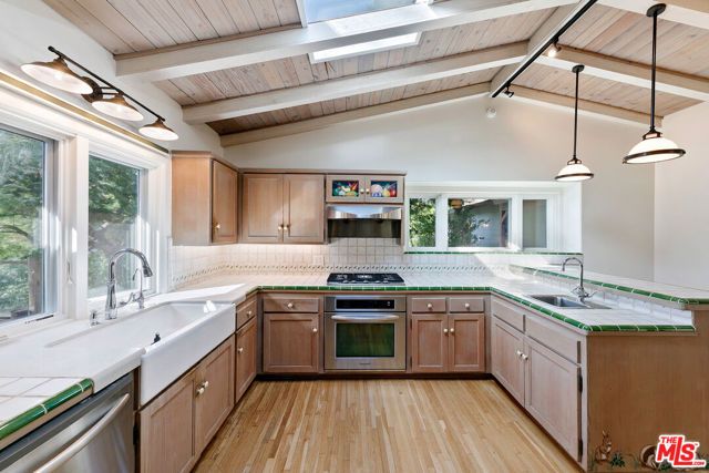 6100 Bonsall Drive, Malibu, CA 90265