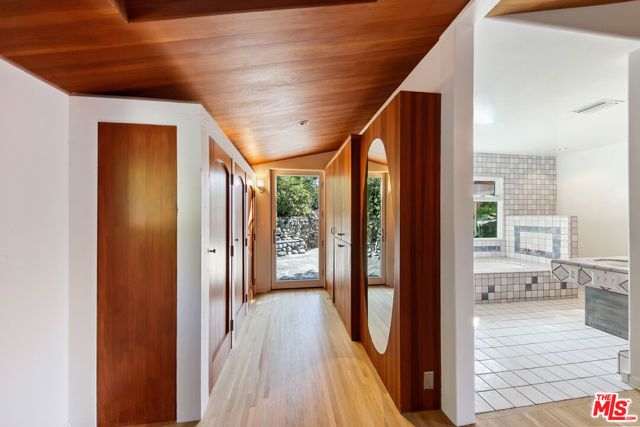 6100 Bonsall Drive, Malibu, CA 90265