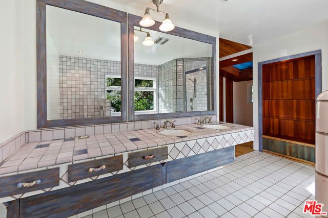 6100 Bonsall Drive, Malibu, CA 90265