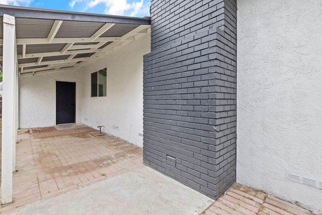 415 Franket Drive, Hanford, CA 93230