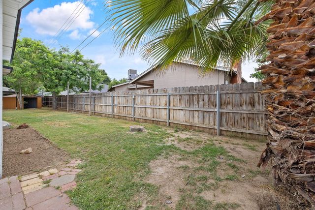 415 Franket Drive, Hanford, CA 93230