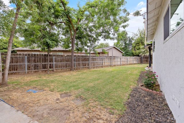 415 Franket Drive, Hanford, CA 93230