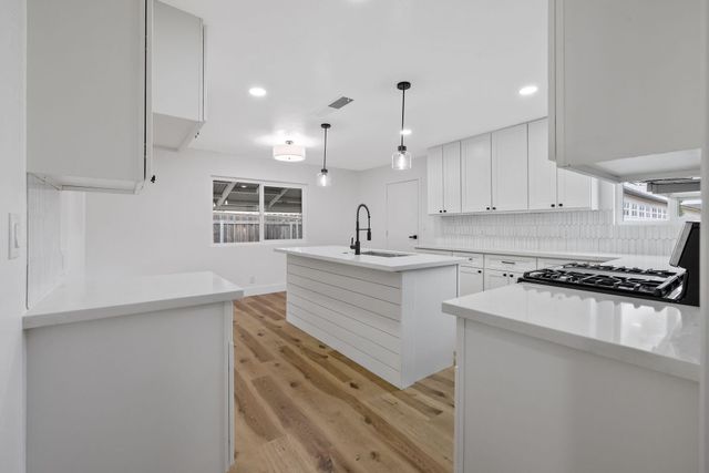 415 Franket Drive, Hanford, CA 93230