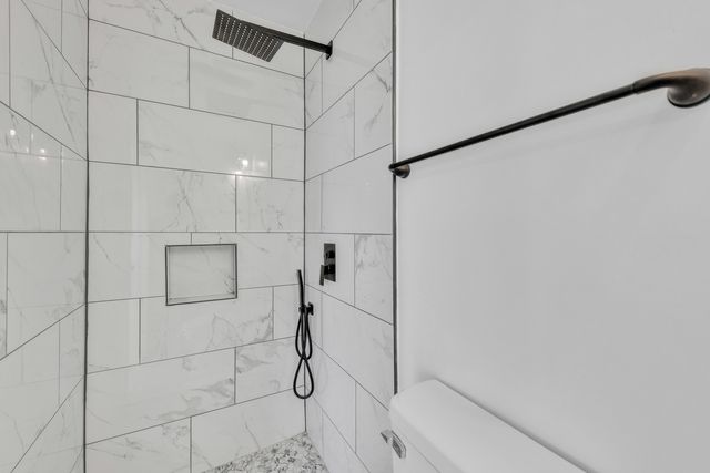 7817 S Kenton Avenue, Chicago, IL 60652