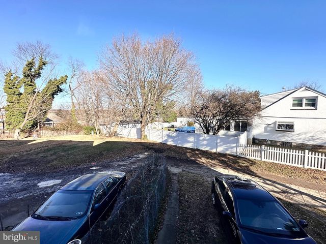 219 LONGSHORE AVE, Philadelphia, PA 19111