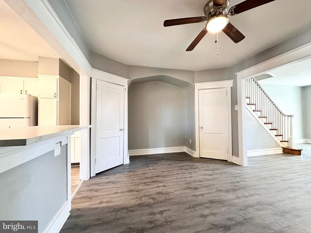 219 LONGSHORE AVE, Philadelphia, PA 19111