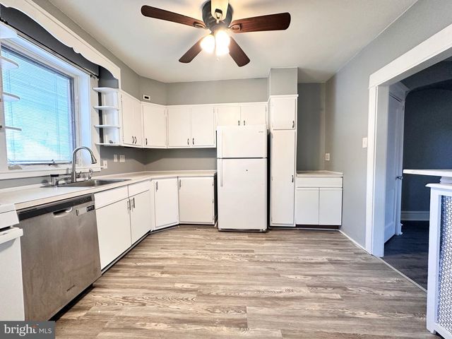 219 LONGSHORE AVE, Philadelphia, PA 19111