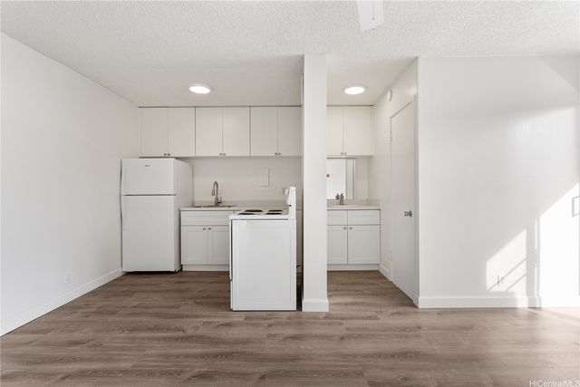727 Pumehana Street 302, Honolulu, HI 96826