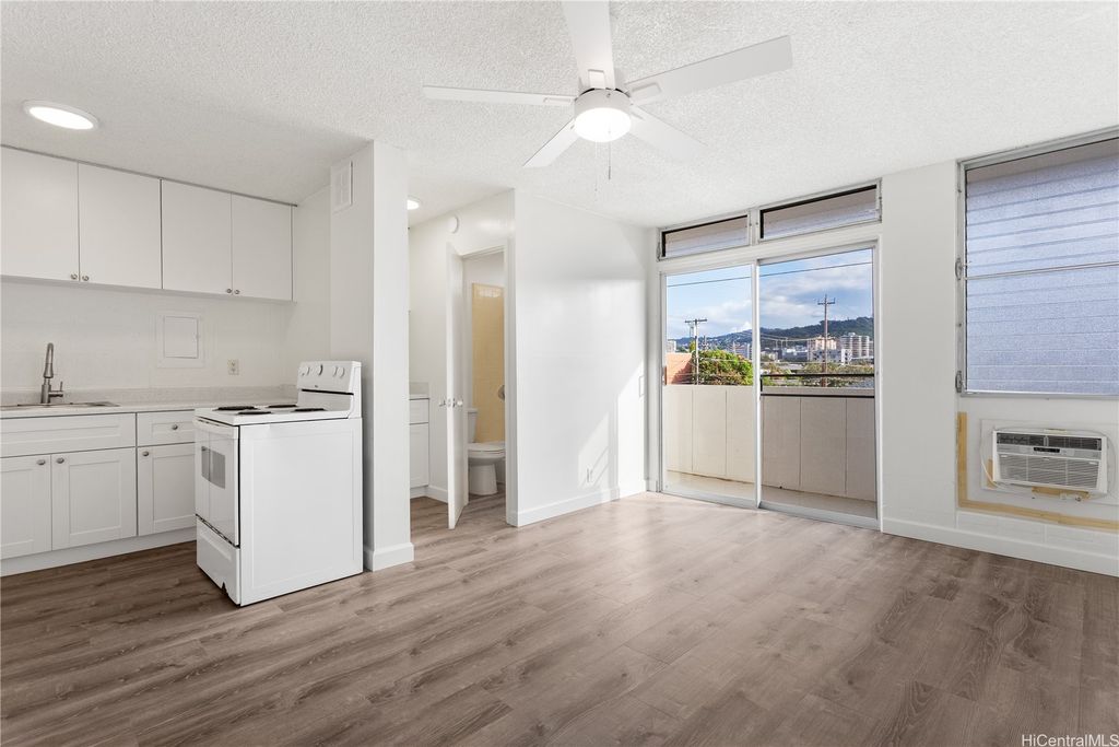727 Pumehana Street 302, Honolulu, HI 96826