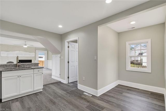 224 Hickory RD E, Chesapeake, VA 23322