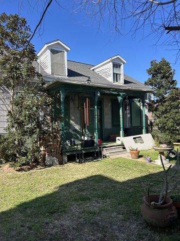 3822 Sealy Street, Galveston, TX 77550