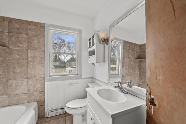 1901 74th PLACE, Kenosha, WI 53143